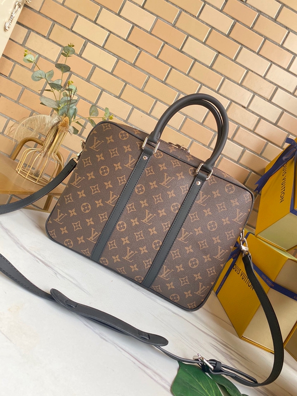 ルイヴィトンバッグ側面デザイン